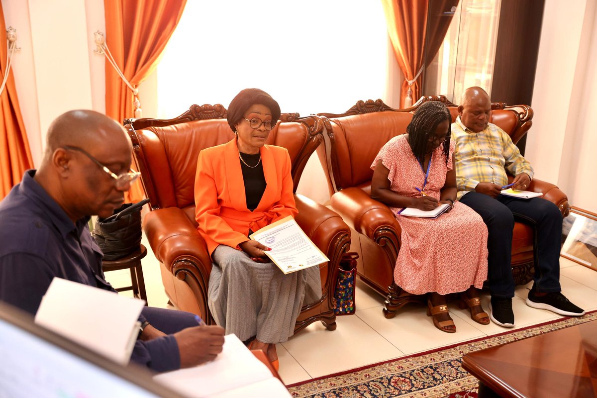 sodjinoudossou's tweet image. Fructueux échanges ce 13.1.26 avec Présidente CCN Congo. Consensus sur renforcement qualité lutte contre maladies prioritaires et collaboration @OMSCongo-CCN pour meilleur impact sur population vulnérable @ProfJanabi @DrTedros @MSP_CG @IbaraRosaire @GouvernementCG @WHO @onucongo