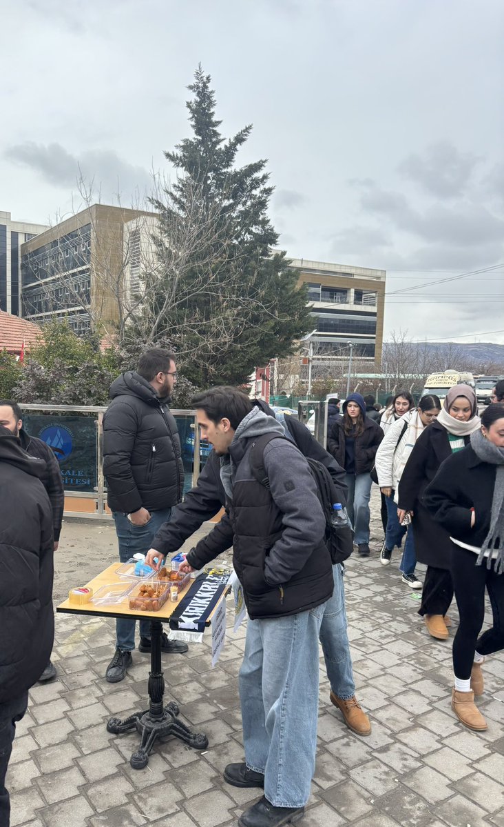 KirikkaleUNIGFB's tweet image. S’evenlerin K’albinde Sevilenler Ölümsüzdür ! 

Kırıkkale UNIGFB ailesi olarak rahmetli AĞABEYİMİZ SEFA REİS’İN ölüm yıldönümünde hayrına ikramlarda bulunduk. 

#SonsuzSadakatSefaReis
#kırıkkaleUNIGFB 
#UNIGFB