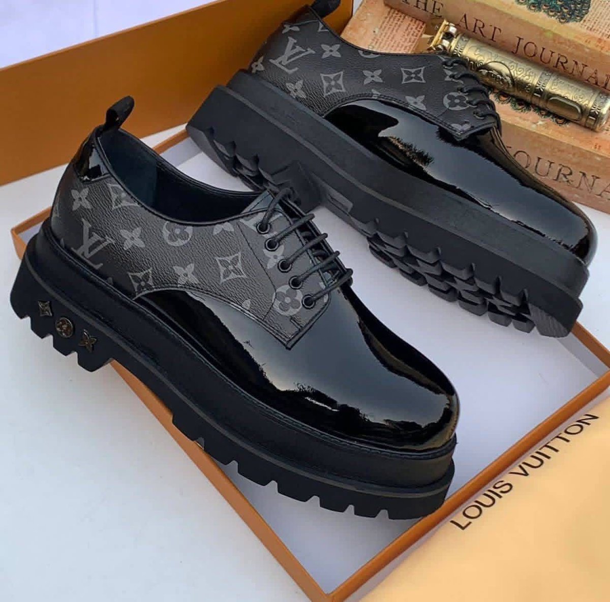sharon_ibitogbe's tweet image. Big steppers 
You can never go wrong with any of these 3
#48k , #48k, and #35k, respectively 
Choose 1. Who knows, you just might get it
Location  Abuja, Nassarawa, and Ilorin 
Nationwide delivery