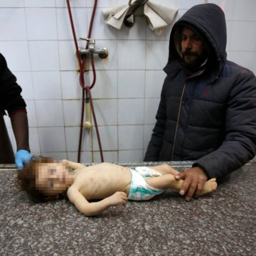 Gazze'de 1 yaşındaki Muhammed bebek donarak hayatını kaybetti.