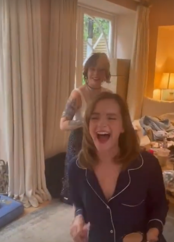 mawsrat's tweet image. Lady Em

#WeMissandLoveYouLadyEm