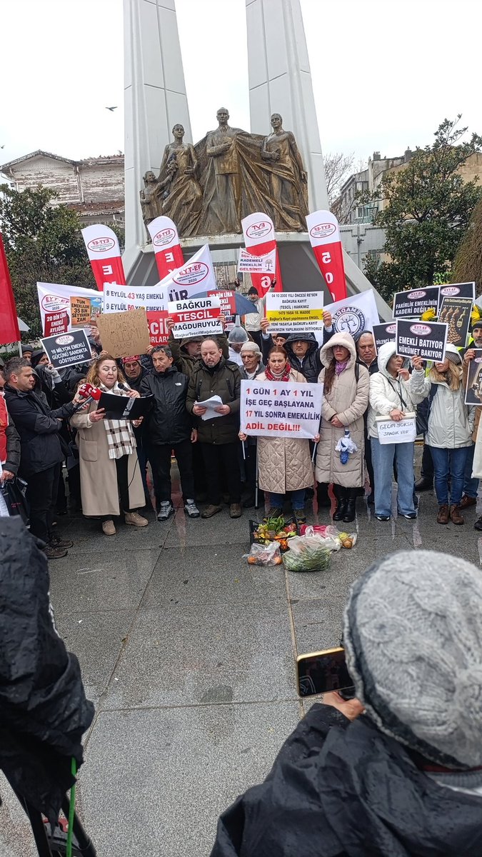 <a href="/EytEmeklilerFed/">EYT VE EMEKLİLER FEDERASYONU</a> <a href="/korkusuzgazete/">Korkusuz</a> <a href="/RTErdogan/">Recep Tayyip Erdoğan</a> <a href="/isikhanvedat/">Prof. Dr. Vedat Işıkhan</a> <a href="/RTErdogan/">Recep Tayyip Erdoğan</a> <a href="/dbdevletbahceli/">Devlet Bahçeli</a> <a href="/isikhanvedat/">Prof. Dr. Vedat Işıkhan</a> <a href="/B_Palandoken/">Bendevi Palandöken</a> <a href="/ErsinBayav/">Ersin BAYAV</a> <a href="/melih_meric/">Melih Meriç</a> <a href="/FilizKKonca/">🧭 Filiz KOÇ KONCA</a> <a href="/TBMMresmi/">TBMM</a> <a href="/eczserkansari/">Serkan Sarı 🇹🇷</a> <a href="/sgksosyalmedya/">SGK</a> <a href="/herkesicinCHP/">CHP 🇹🇷</a> <a href="/fethigurer/">Ömer Fethi Gürer</a> <a href="/eczozgurozel/">Özgür Özel</a> <a href="/dileketesgk/">Dilek ETE</a> 
#BağkurTescilZulmüBitsin
#BağkurTescilMağdurları