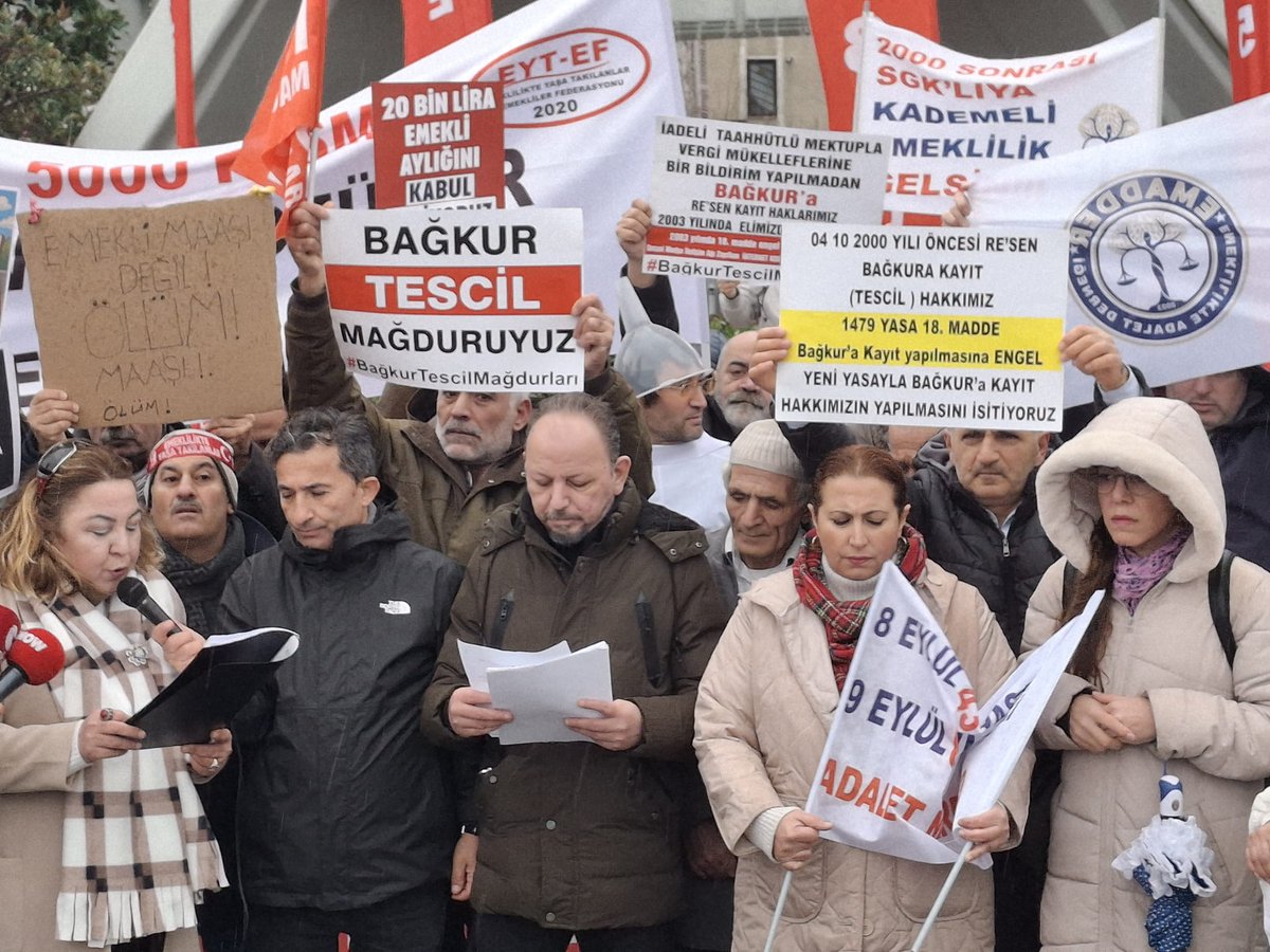 <a href="/EytEmeklilerFed/">EYT VE EMEKLİLER FEDERASYONU</a> <a href="/korkusuzgazete/">Korkusuz</a> <a href="/RTErdogan/">Recep Tayyip Erdoğan</a> <a href="/isikhanvedat/">Prof. Dr. Vedat Işıkhan</a> <a href="/RTErdogan/">Recep Tayyip Erdoğan</a> <a href="/dbdevletbahceli/">Devlet Bahçeli</a> <a href="/isikhanvedat/">Prof. Dr. Vedat Işıkhan</a> <a href="/B_Palandoken/">Bendevi Palandöken</a> <a href="/ErsinBayav/">Ersin BAYAV</a> <a href="/melih_meric/">Melih Meriç</a> <a href="/FilizKKonca/">🧭 Filiz KOÇ KONCA</a> <a href="/TBMMresmi/">TBMM</a> <a href="/eczserkansari/">Serkan Sarı 🇹🇷</a> <a href="/sgksosyalmedya/">SGK</a> <a href="/herkesicinCHP/">CHP 🇹🇷</a> <a href="/fethigurer/">Ömer Fethi Gürer</a> <a href="/eczozgurozel/">Özgür Özel</a> <a href="/dileketesgk/">Dilek ETE</a> 
#BağkurTescilZulmüBitsin
#BağkurTescilMağdurları