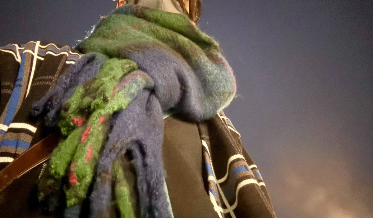 くろろ tweet media