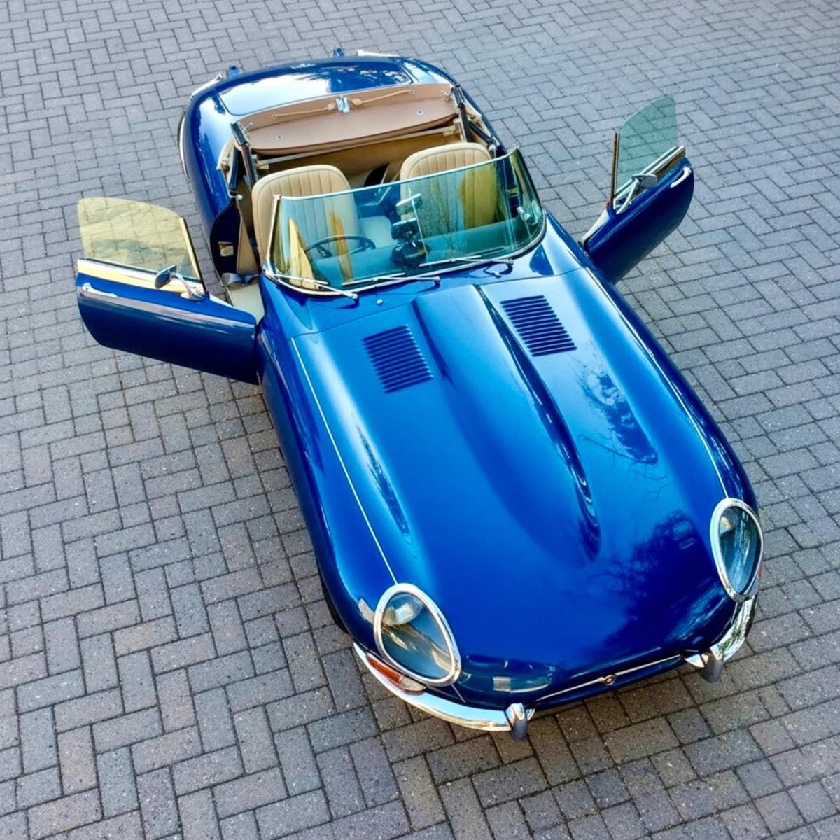 Aberystwyth Classic Car Club tweet media