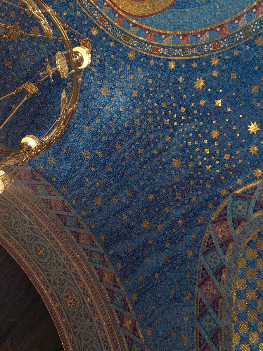ArtorOtherThing's tweet photo. Byzantine mosaics found on the ceiling of the Mausoleum of Galla Placidia in Ravenna, Italy https://t.co/yQgisfUdXn
