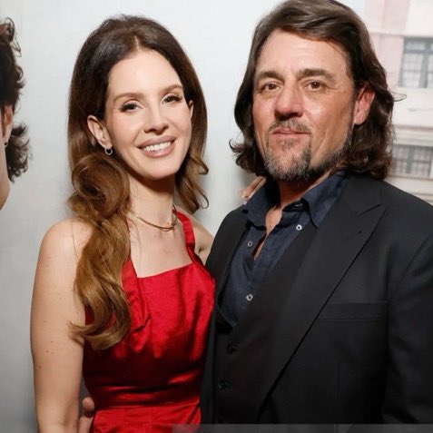 delreytothemoon's tweet image. not Jeremy taking the substance 😭