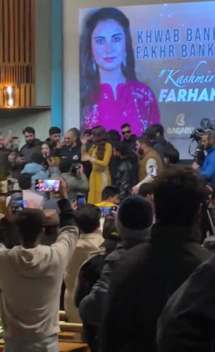 You comparing fanmeet in kashmir with other places???
Like are u for real!!
Jab fanmeet ka announcement hua  till today all were worried about safety of hana , thats how sensitive that region is and risky it was..
You cannot have a open  fanmeet when you want to have controlled