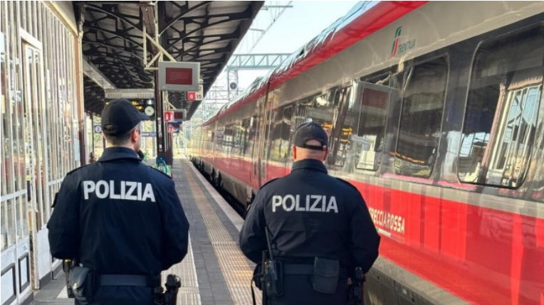 FitCisl's tweet image. #13gennaio 🚆 ✋ #Sicurezza nelle ferrovie: basta rinvii
Dopo l’#omicidio del #capotreno Alessandro Ambrosio a #Bologna, i sindacati chiedono con urgenza al @mitgov_it la convocazione dell’#Osservatorio sulla sicurezza ferroviaria.
📌 Servono interventi strutturali immediati:…