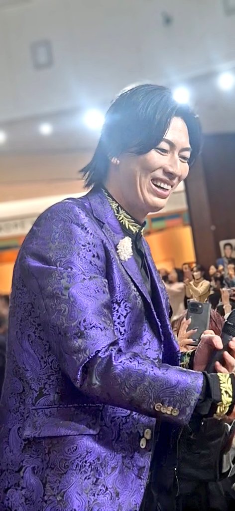 2026も一緒に頑張りたい
💜皇帝💜の似合う2人
🤍ﾒﾝｶﾗ白推し🤍
🤍鼻筋担🤍
#風輪
#拓也
#翔司
#大好きな推し
#いつも誰かの為に
#自分の夢の為に
#頑張ってる人が好き
#私に向けてくれる
#笑顔も好きだけど
#誰かの為に向ける
#笑顔を見るのも大好き
#ちょっと神々しい
#ファンサは最高神