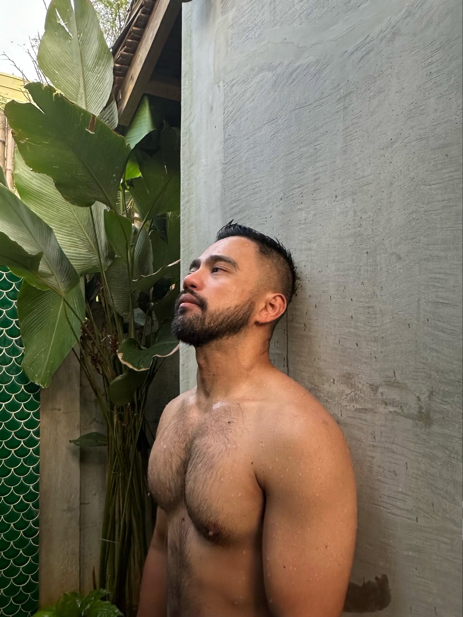 2 pic. Mentally here 🏝️ https://t.co/nyv9RR8pP5