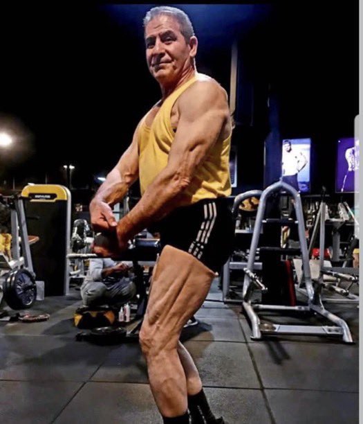 prznsoccer's tweet image. The father of Masoud Zatparvar, who was killed in the #IranMassacre, suffered a heart attack after learning his son was murdered by Islamic Republic death forces.

Two lives gone. One grieving family.

Over 12,000 have been killed—numbers that belong in Iran’s darkest chapters.