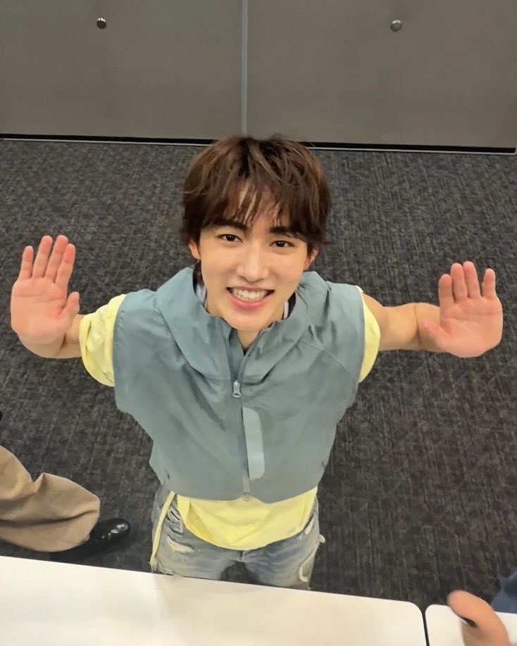 TrMy17140930's tweet photo. BORN TO BE ALLROUNDER SEONGHYEON

#HappySeonghyeonDay
#EomfulSeventeenYears
#ACEomSeonghyeonDay
#성현이_생일축하드립니다_진짜로 https://t.co/rFJnC2wbBN