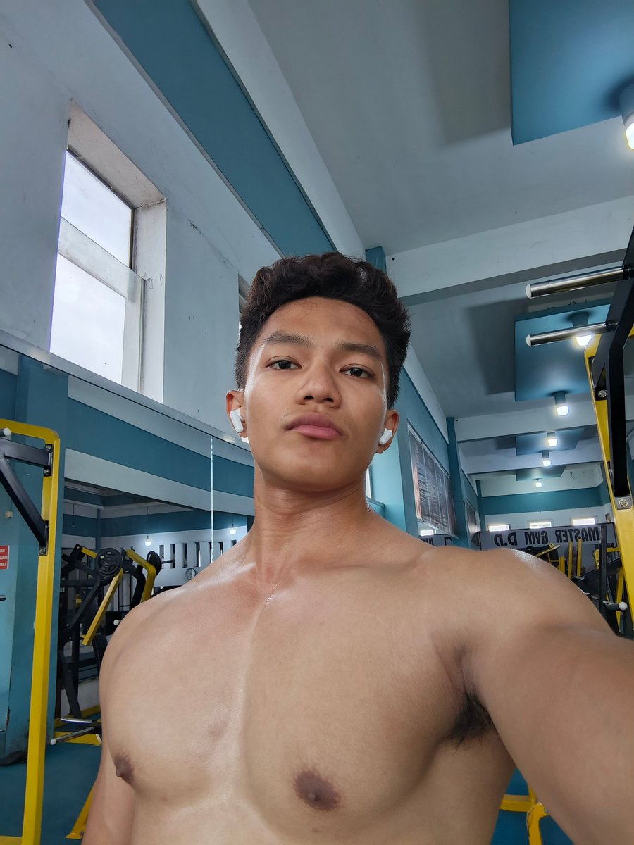 alethefuturepop's tweet image. Done 🐈