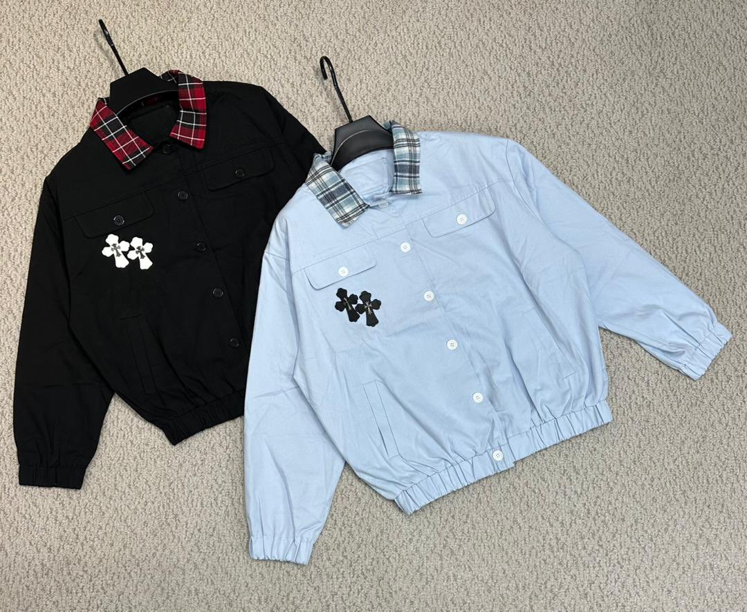Bukola_bubu's tweet photo. Premium quality Chrome Jacket 🧥 
Size: L-2XL🏬
Price: 32k https://t.co/zcVd5NhUlZ