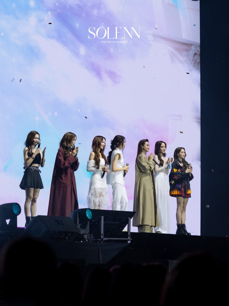 Solenn_Ent's tweet image. Just some offstage time 🪩✨

#solennEntertainment #srchafreen