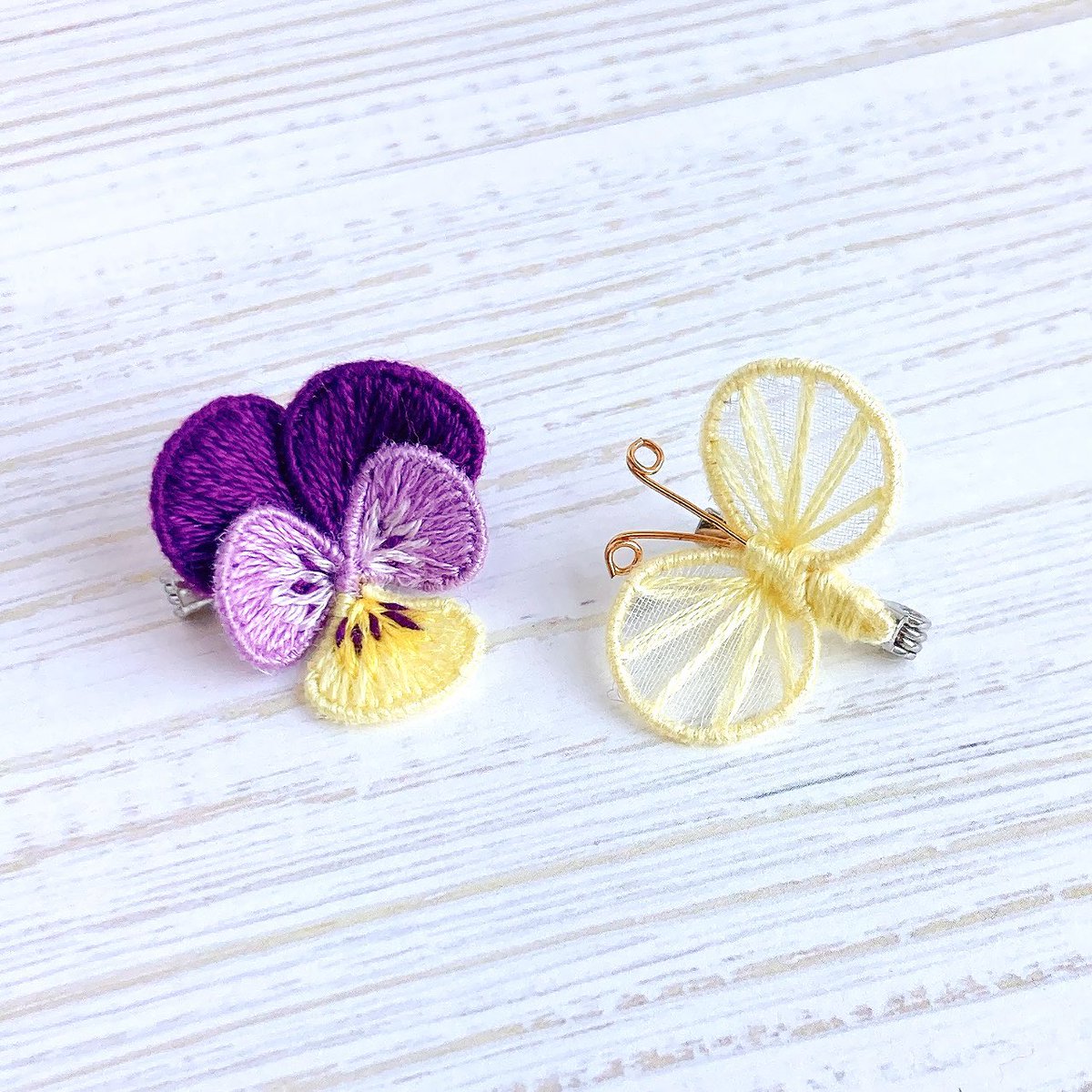 パンジーとちょうちょの立体刺繍ブローチ ワークショップご予約