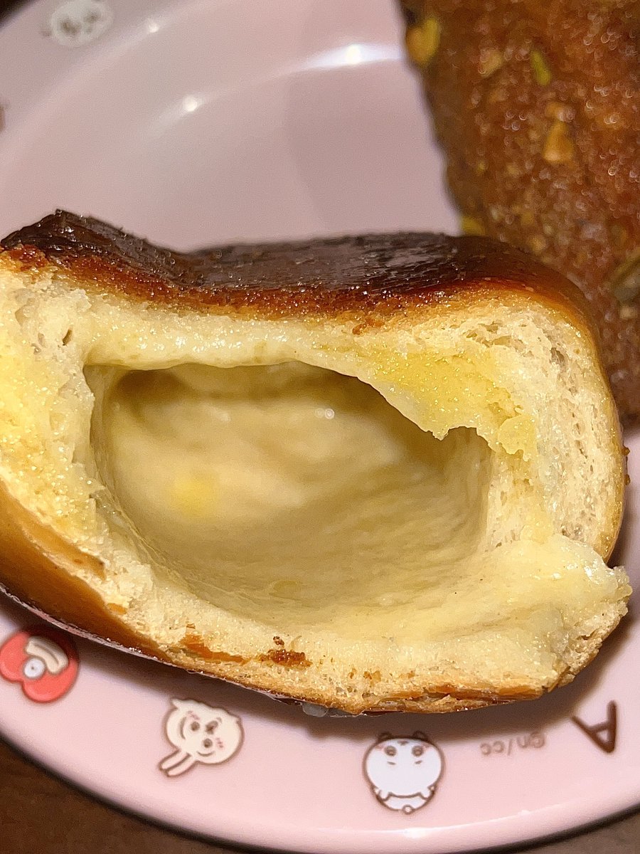 이런 소금빵 진짜로 처음보는데 진짜로 설레는데…