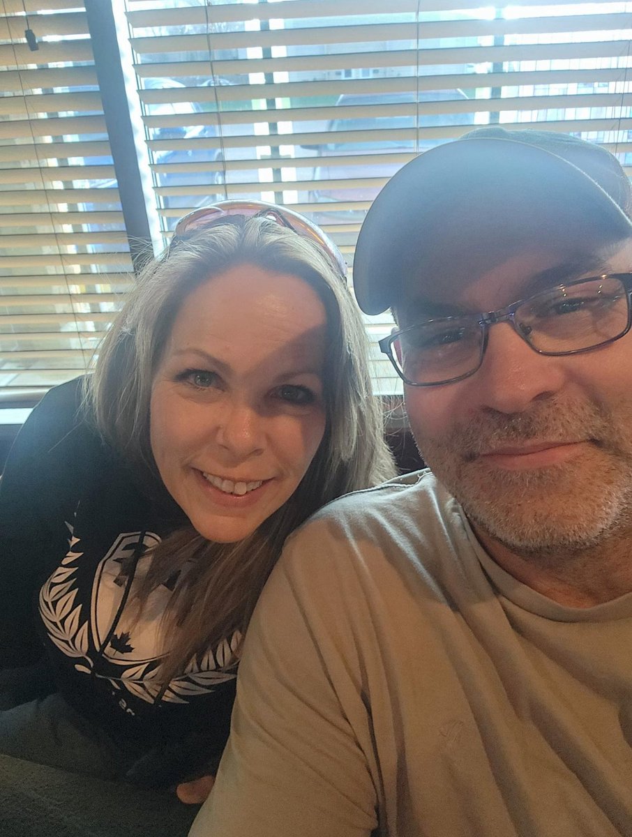 LichTamara's tweet image. Four years ago I made a phone call to a Saskatchewan truck driver whose livelihood, and those of his fellow truckers, was being threatened by the Canadian government.  I offered my skillset and my support. 

What followed could have never been foreseen.  

We watched an entire…