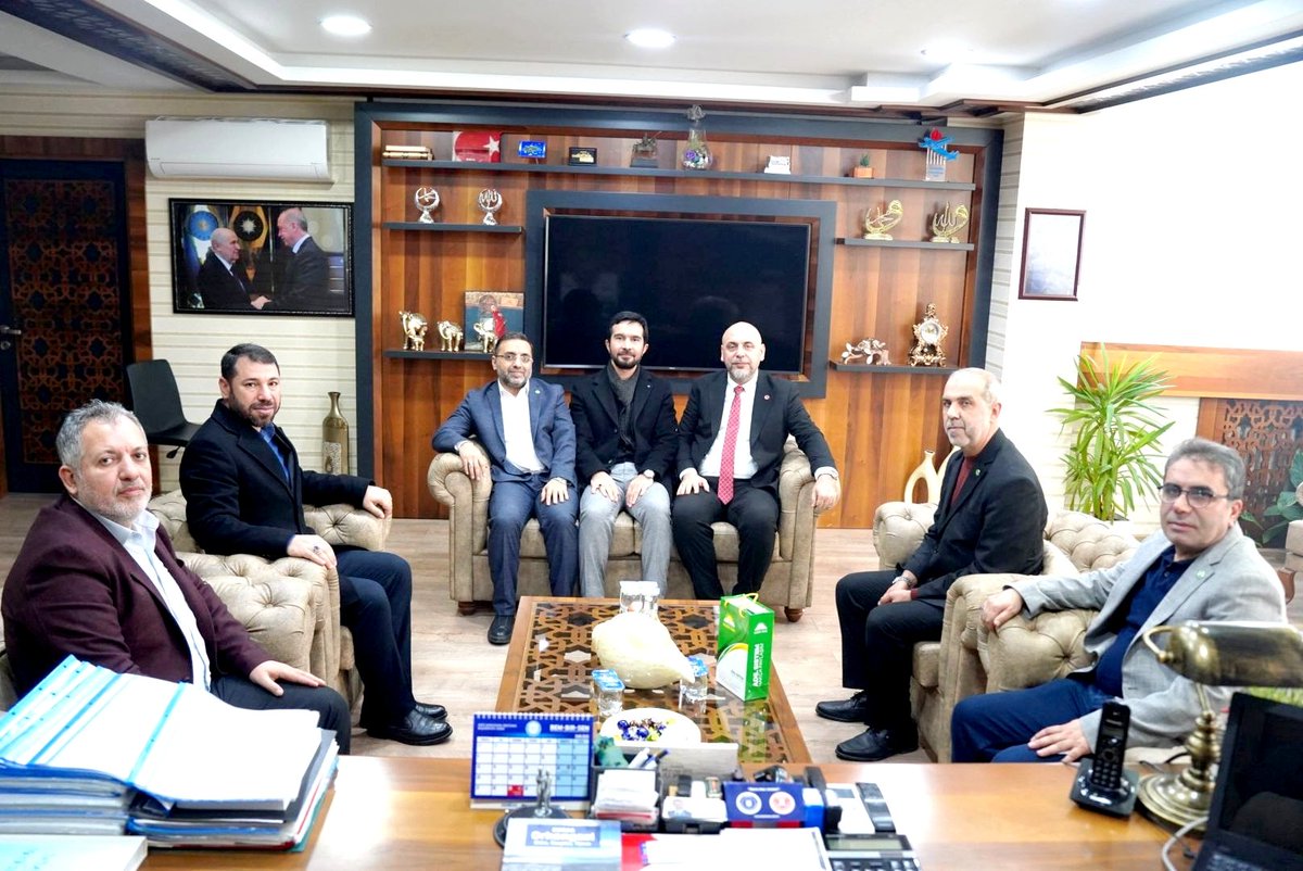 📍Orhangazi'deyiz..

Orhangazi Belediye Başkanımız Sayın Bekir Aydın’ı ziyaret ettik. 

Kendisinin ilçemize olan bağlılığını, tevazuu ve samimiyetini yerinde gördük. Orhangazi için özveriyle çalışan başkanımıza teşekkür ediyor, hizmetlerinde muvaffakiyetler diliyorum. Allah yâr