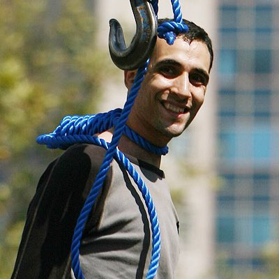 kelog21's tweet photo. 一昨年イランで処刑された人カッコ良すぎる https://t.co/wpUxvAwBpI
