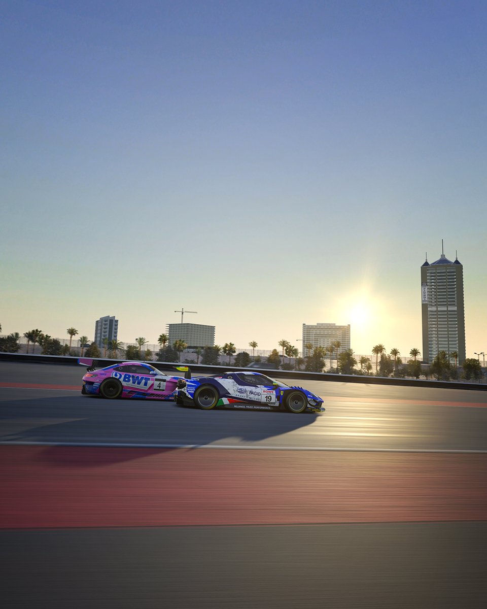 RaceRoom tweet media