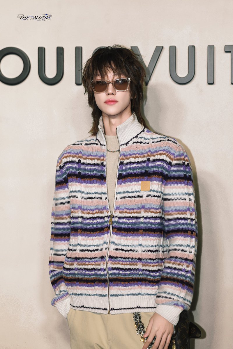 250113
Xu Minghao Elegance At LV Beijing

#THE8_Immerses_In_LVBeijing
#XUMINGHAOxLouisVuitton
#디에잇
<a href="/LouisVuitton/">Louis Vuitton</a>