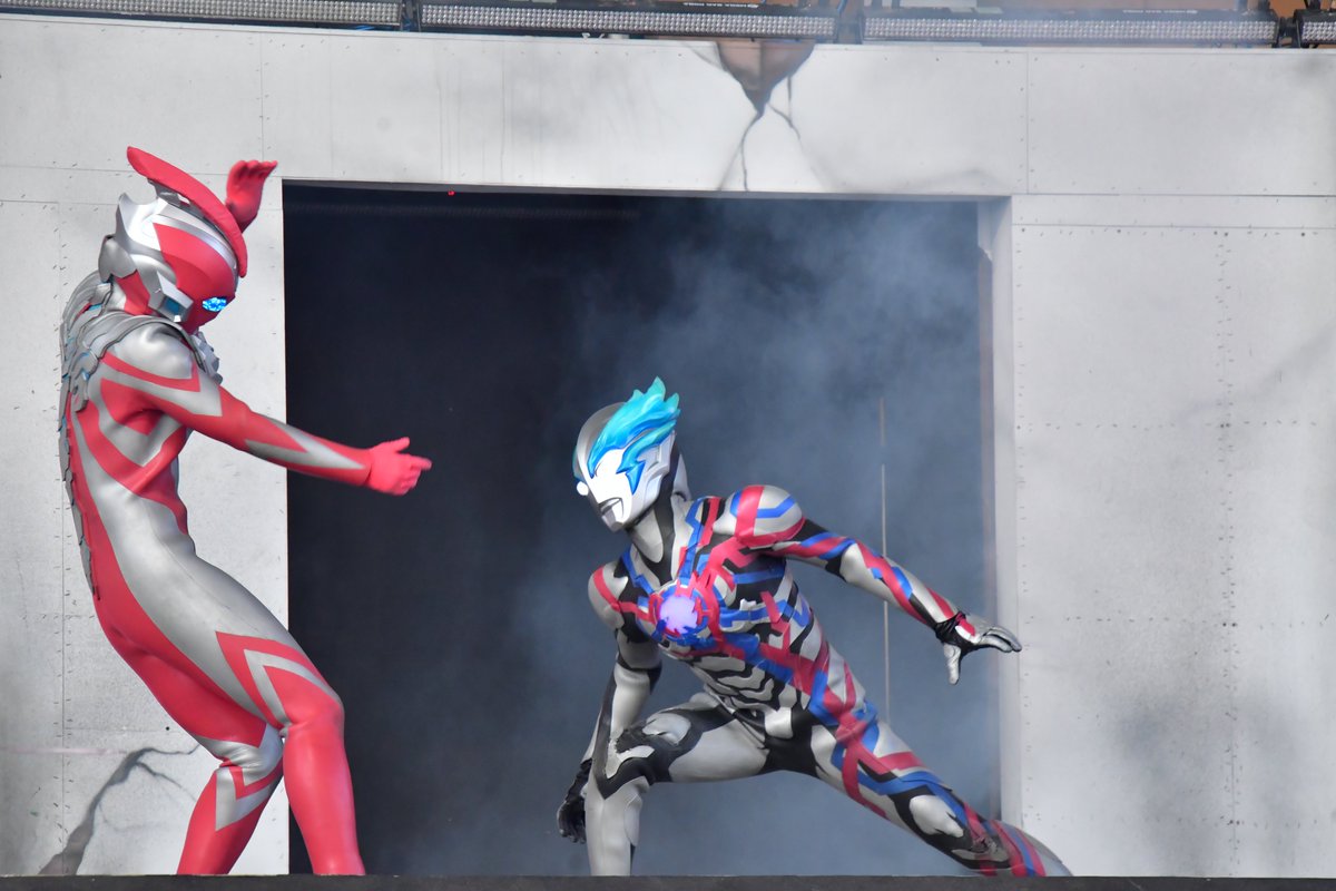 ブレーザーに接触試みるも威嚇されてしまうオメガ
#ウルトラマンオメガ
#ウルトラマンブレーザー
#グリーンランド