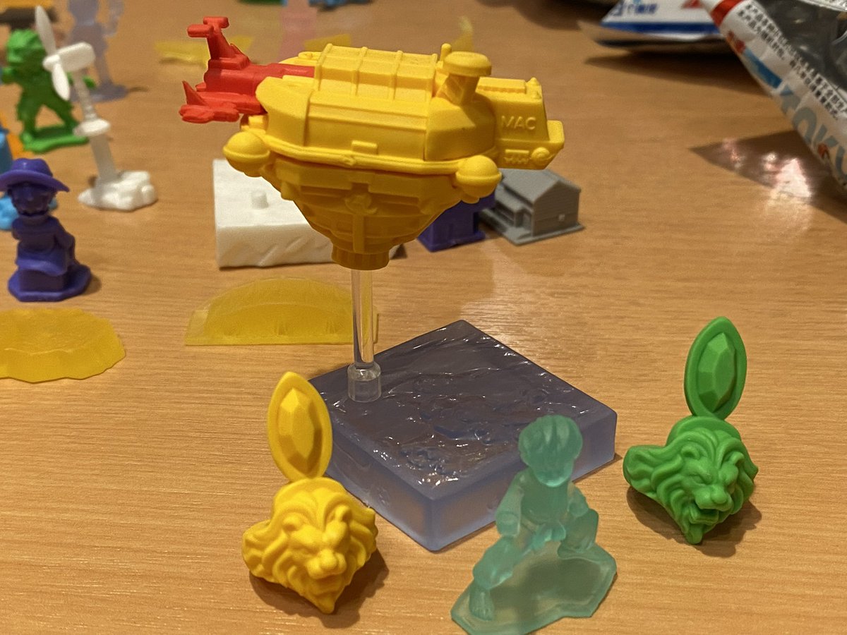 中国で出てるウルトラシリーズのゴム(ランダム)。大当たりのマック基地