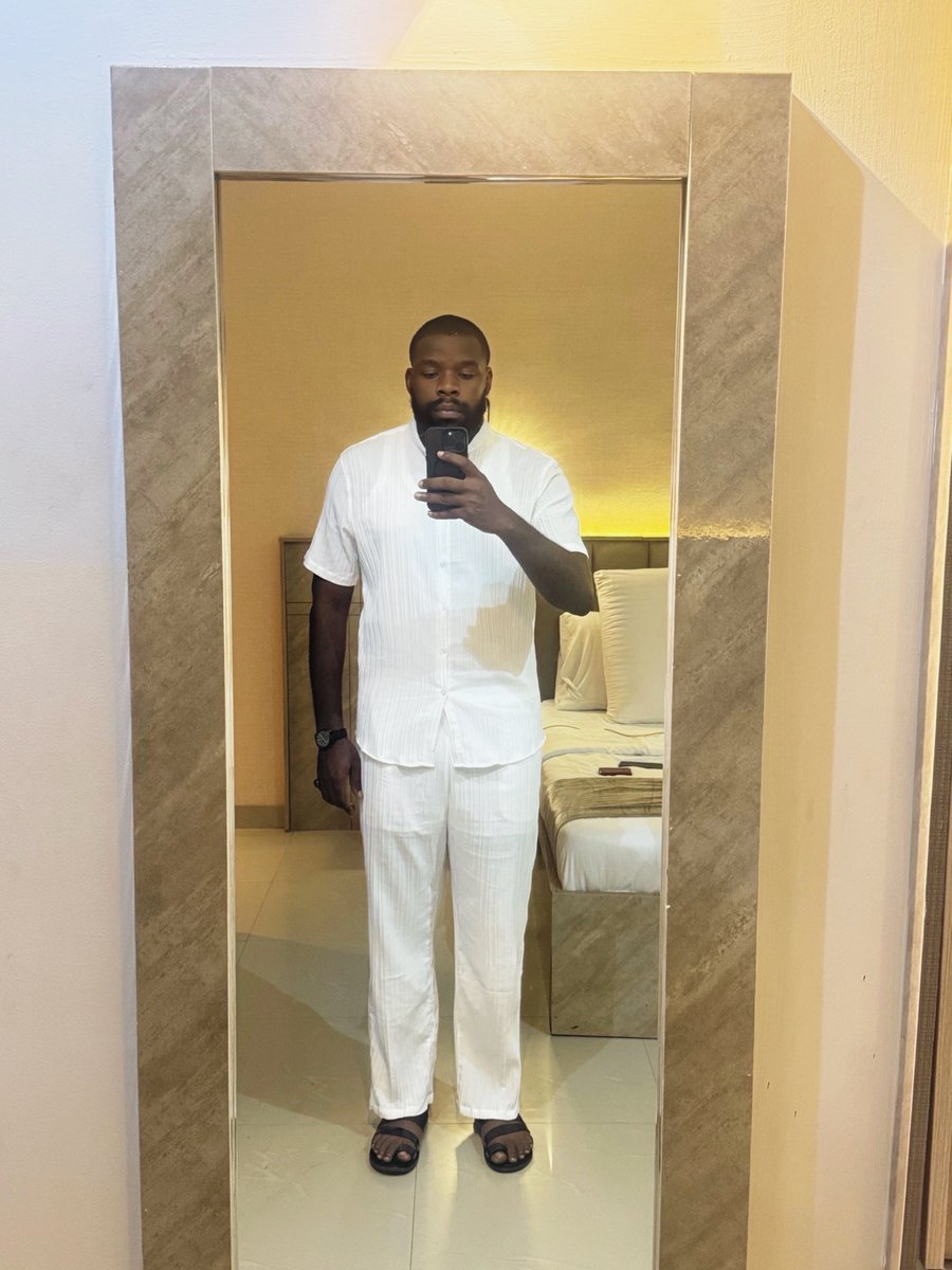 MrMekzy_'s tweet image. Nwoke bugodi elicha alacha aka.🙂‍↔️🤍💀✨