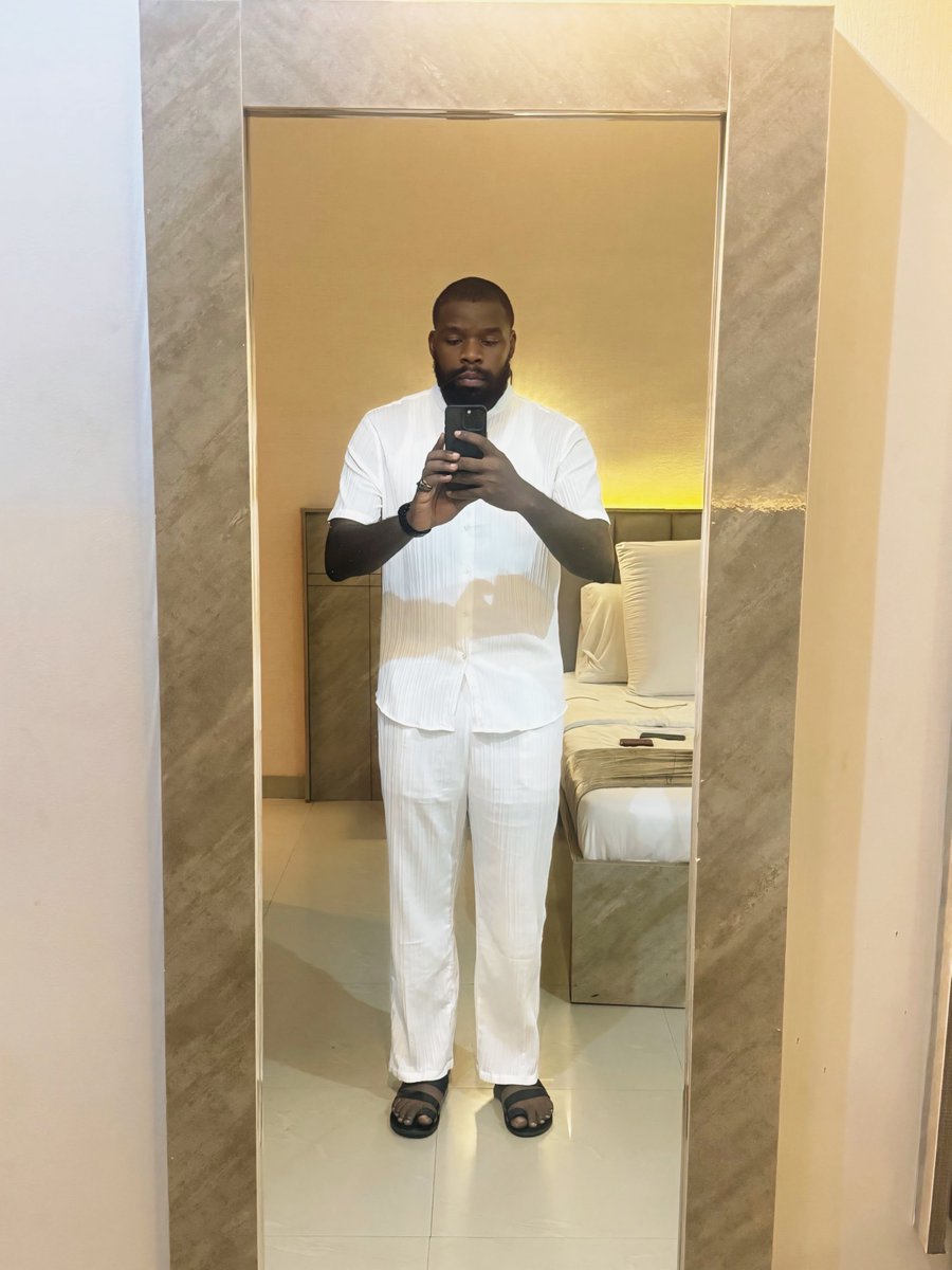 MrMekzy_'s tweet image. Nwoke bugodi elicha alacha aka.🙂‍↔️🤍💀✨