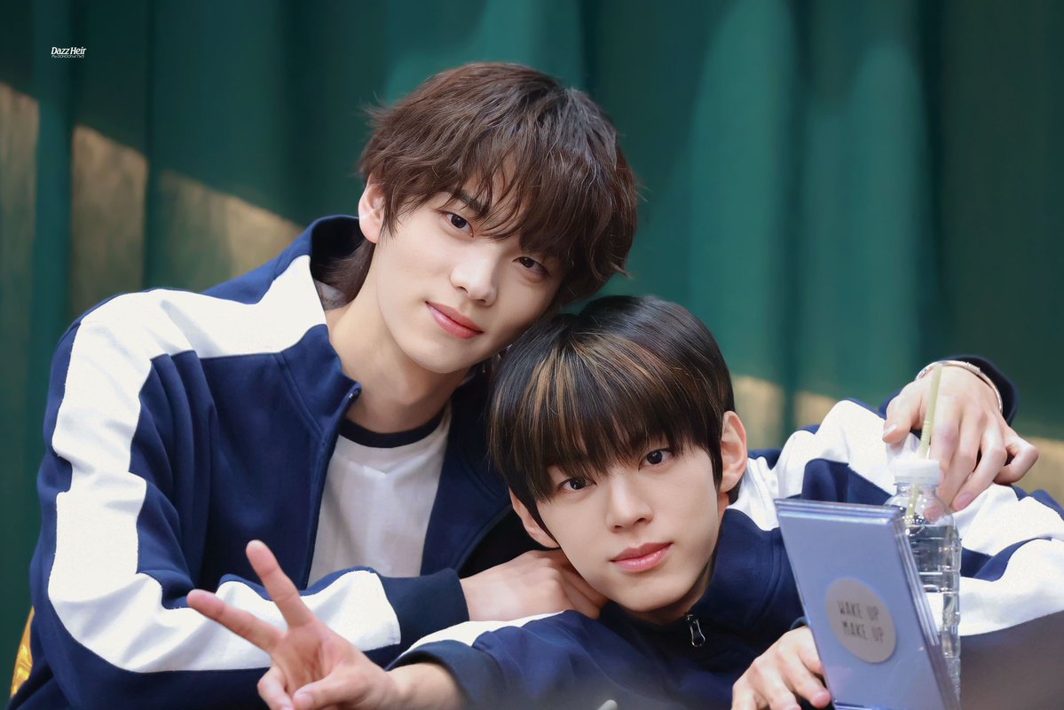 nitbbang's tweet image. langsung lewat di tl setelah gw asbun prompt nitdo highschool au