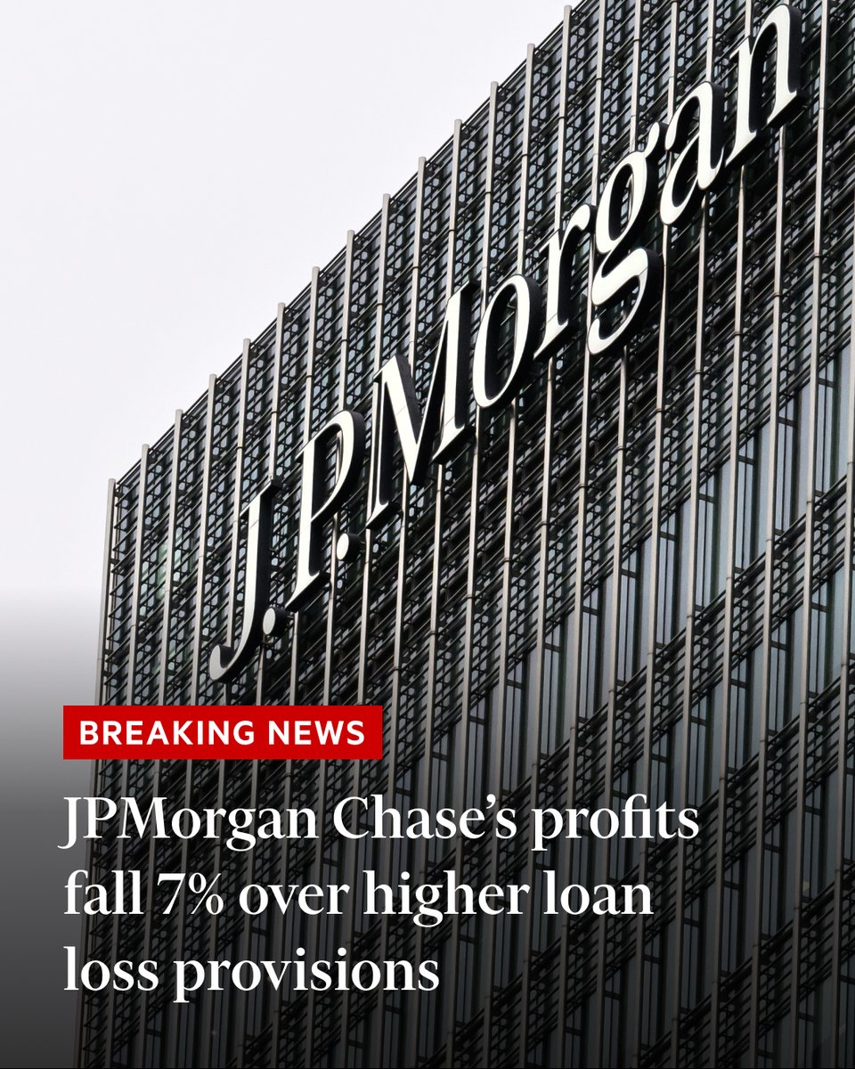 속보: JP모건 체이스가 2025년 마지막 3개월간 순이익이 7% 감소. 이는 대출 손실 충당금(Provision for credit  losses) 급증. ✓실적 개요 •순이익 감소: 2025년 4분기 순이익이 약 130억 달러로 전년 대비 7% 감소.  •주당순이익(EPS):
