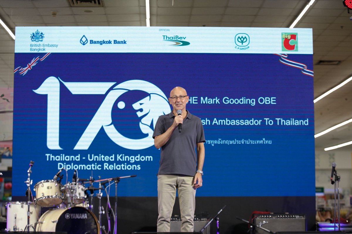 markgooding's tweet image. Beginning the #UKThailand170 Northern roadshow in #ChiangRai with a British Fair @BigCThailand to mark 170 years of diplomatic relations  
   
เริ่มต้นโรดโชว์ภาคเหนือเพื่อฉลอง 170 ปีความสัมพันธ์ 🇬🇧🇹🇭 ด้วยงานบริติชแฟร์ #บิ๊กซี เชียงราย ยินดีขนาดที่คนไทยชอบผลิตภัณฑ์🇬🇧