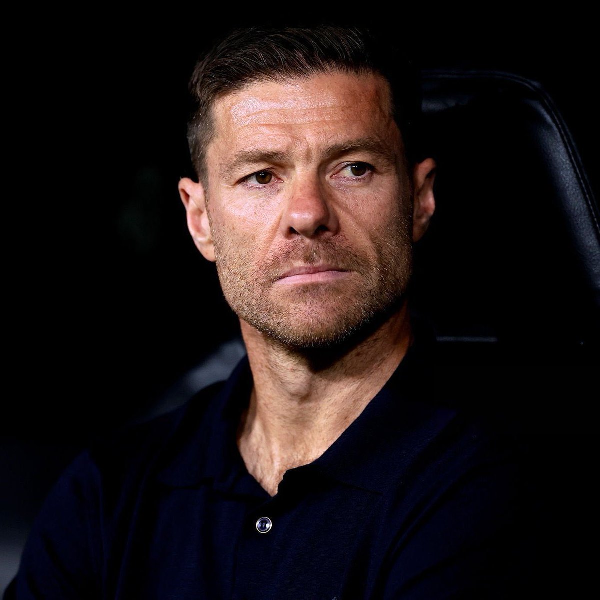 MadridUniversal's tweet photo. 🚨 Manuel Pellegrini (Betis manager): 

"Sacking Xabi Alonso does not seem right to me. He is 4 points behind in La Liga and still in the UCL and Copa del Rey."

"As a coach, you only depend on the maturity of the board." https://t.co/ld5WzIDkkv