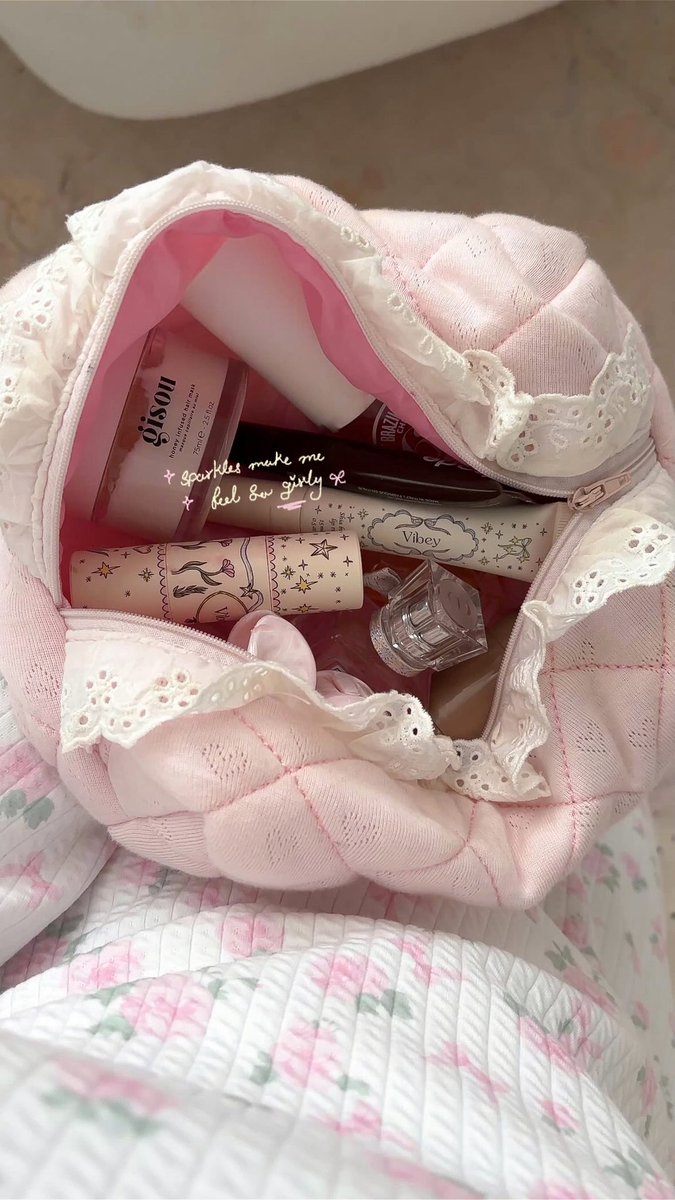 b24yx's tweet image. 🫧🧺🦢🎀