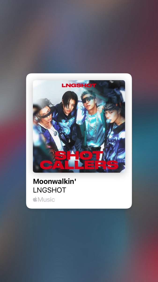 며칠 전 티저 영상보고 오 씟!!! 하며 잔뜩 기대했는데
이 끝내주게 세련된 기타리프 사운드에 그닥 … 뚜렷한 후킹 보컬 탑라인이 없네.. 고것은 쫌 아쉽 …. 쩝스 ;
그래도 전체적으로 때깔 쥐기는 곡이세요