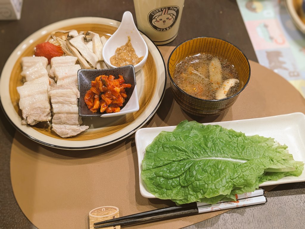 pasomasooo's tweet image. 蒸籠生活続いてます😶‍🌫️🤍
サムギョプサル
重ね蒸し
アヒージョみたいなものなど！
せっかく買ってもらったから沢山使いたい！