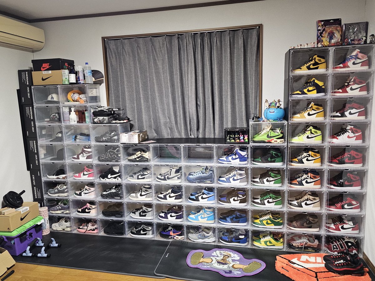 7mm24mm912mm's tweet image. 自分も｢そんな安いスニーカーばっか集めて何やってんの？｣ってコメントきた時あります。
確かにハイプなスニーカーは持ってないけど🤔大切な人から頂いた物もあるし💡大好きな物を楽しめてるので😊👍️🎵