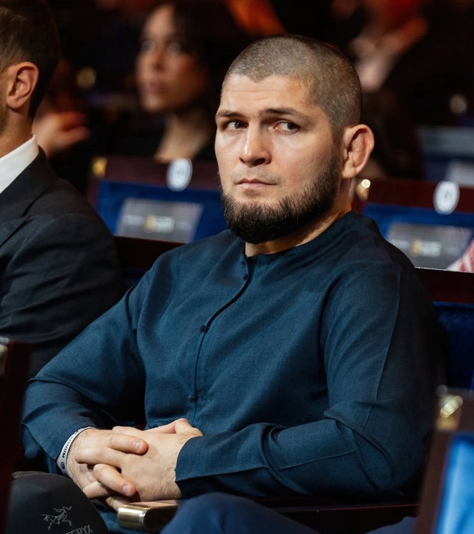 ActuFoot_'s tweet image. 🚨 Khabib : « Il n’y a rien de plus précieux que la loyauté.
Il y a un an, 𝗜𝗟𝗦 𝗟𝗘 𝗦𝗨𝗣𝗣𝗟𝗜𝗔𝗜𝗘𝗡𝗧. 𝗠𝗔𝗜𝗡𝗧𝗘𝗡𝗔𝗡𝗧 𝗜𝗟𝗦 𝗟’𝗢𝗡𝗧 𝗟𝗜𝗖𝗘𝗡𝗖𝗜𝗘́.

𝗔̀ 𝗖𝗔𝗨𝗦𝗘 𝗗’𝗘𝗡𝗙𝗔𝗡𝗧𝗦 𝗚𝗔̂𝗧𝗘́𝗦.

Xabi 🇪🇸, 𝗧𝗨 𝗘𝗦 𝗟𝗘 𝗠𝗘𝗜𝗟𝗟𝗘𝗨𝗥 ! »

📲 IG