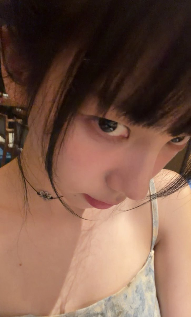 ujiminphoria's tweet image. 👤: Ah seriously i want to date you, let me date you. I want to date you. Why can’t it happen? Why not? Can’t you just date me? Is that really so hard? 

💙: I love you too but maybe let’s calm down a bit

LMAO KARINA IS SO FUNNY😭😭