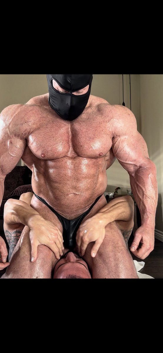 THE MASKED BODYBUILDER 💪🏽 tweet media