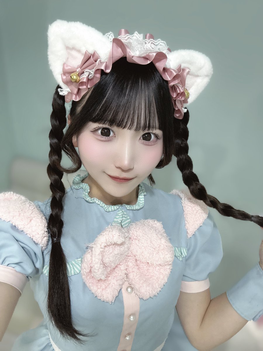 ⊂˙꒳​˙)💕💕