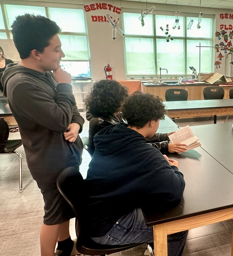 MaryCarrollHigh's tweet photo. Tiger Time hits different. ๐ฅ
Locked in ๐ | Working together ๐ค | Making moves ๐
Clubs. Collaboration. Real learning.
This is Tiger Time. ๐๐
#TigerTime2.0 #BetterAtCarroll #TPND https://t.co/p9FHQxzhsT