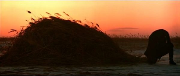 worldlytutor's tweet image. What's your favorite wintery movie?