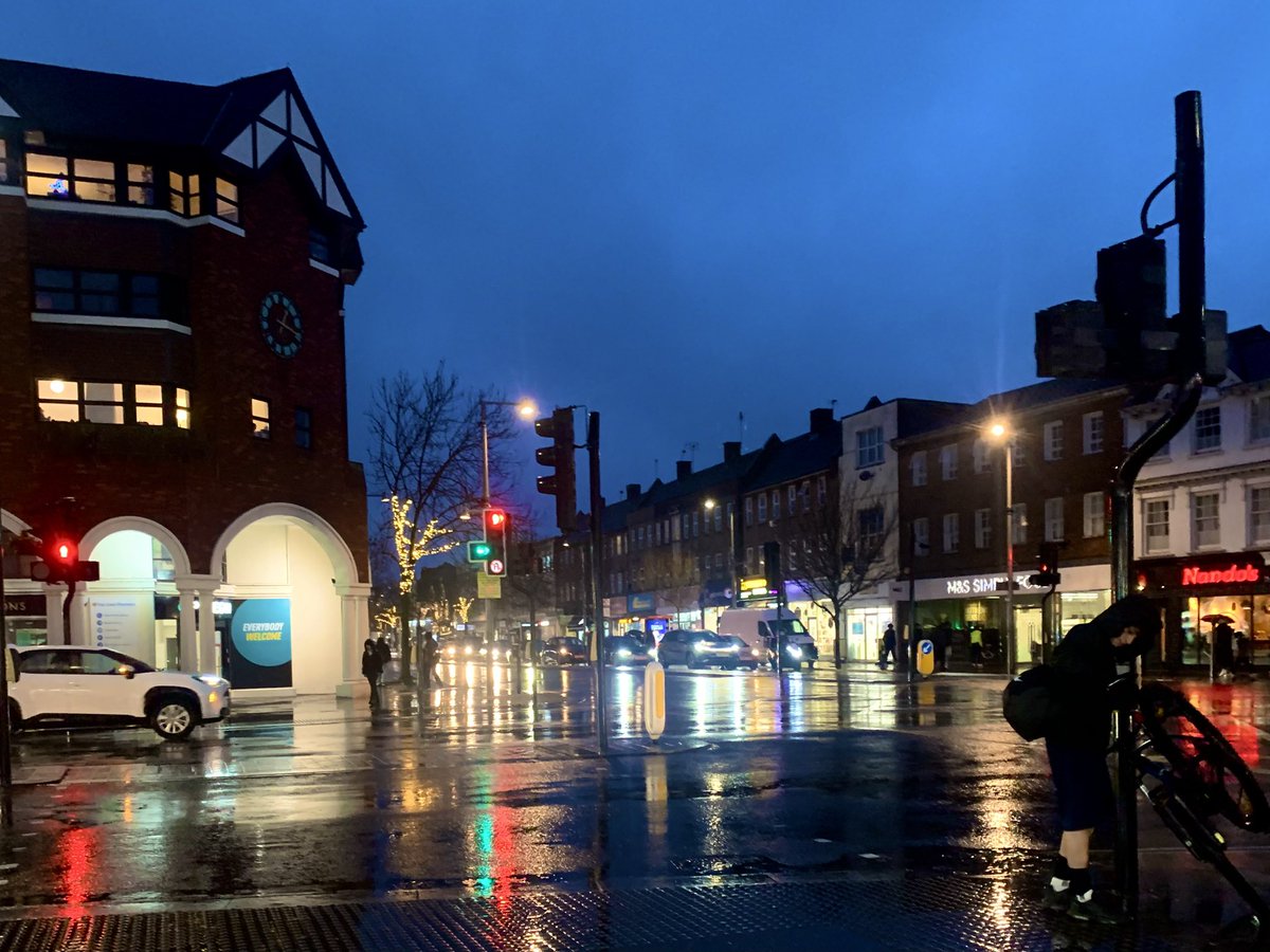 ruths_gallery's tweet image. On a mild wet January day at Twickenham … ☔️

@SallyWeather #rainydays #January2026 #reflections #twickenham