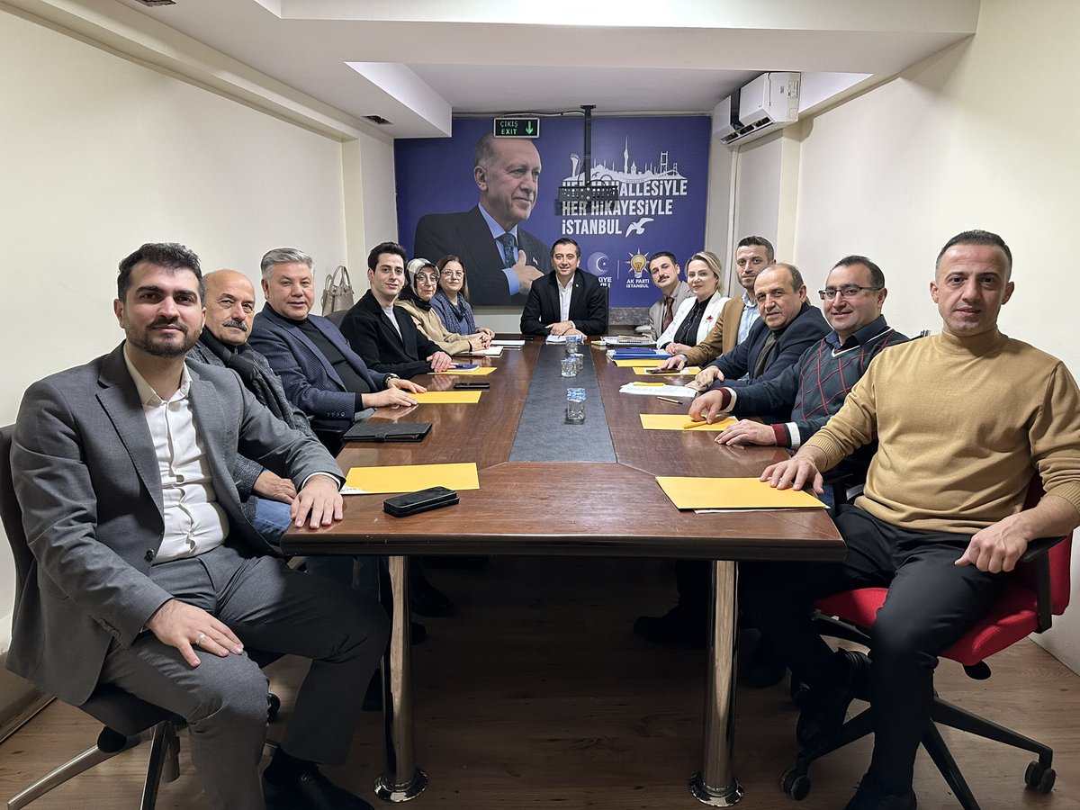 Haftalık Olağan İlçe Yürütme Kurulu Toplantımızı Sn. Başkanımız Serkan Polat’ın riyasetinde gerçekleştirdik.

<a href="/abdullahozdemir/">Abdullah Özdemir</a> 
<a href="/srkplt/">Serkan POLAT</a> 
<a href="/avyavuzaksoy/">Yavuz Aksoy</a> 
<a href="/akpartiistanbul/">AK Parti İstanbul</a>