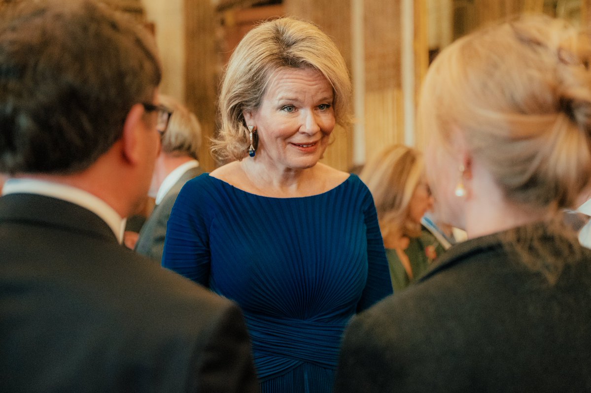 MonarchieBe's tweet image. 🤝 🥂 Le Roi et la Reine reçoivent les dirigeants des institutions européennes établies à Bruxelles et les représentants permanents des différents Etats membres auprès de l’Union européenne à l’occasion du Nouvel An.