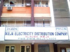 thecableindex's tweet photo. Total energy billed by distribution companies in Nigeria (Oct 2025)

1. Ikeja: N41.26bn
2. Eko: N40.29bn
3. Abuja: N38.93bn
4. Ibadan: N26.70bn
5. Enugu: N20.95bn
6. Benin: N19.84bn
7. Port Harcourt: N18.78bn
8. Kano: N17.42bn
9. Jos: N13.50bn
10. Kaduna: N12.63bn
11. Yola: N4.84bn
 
Total: N255.19bn

<NERC>
#TheCableIndex