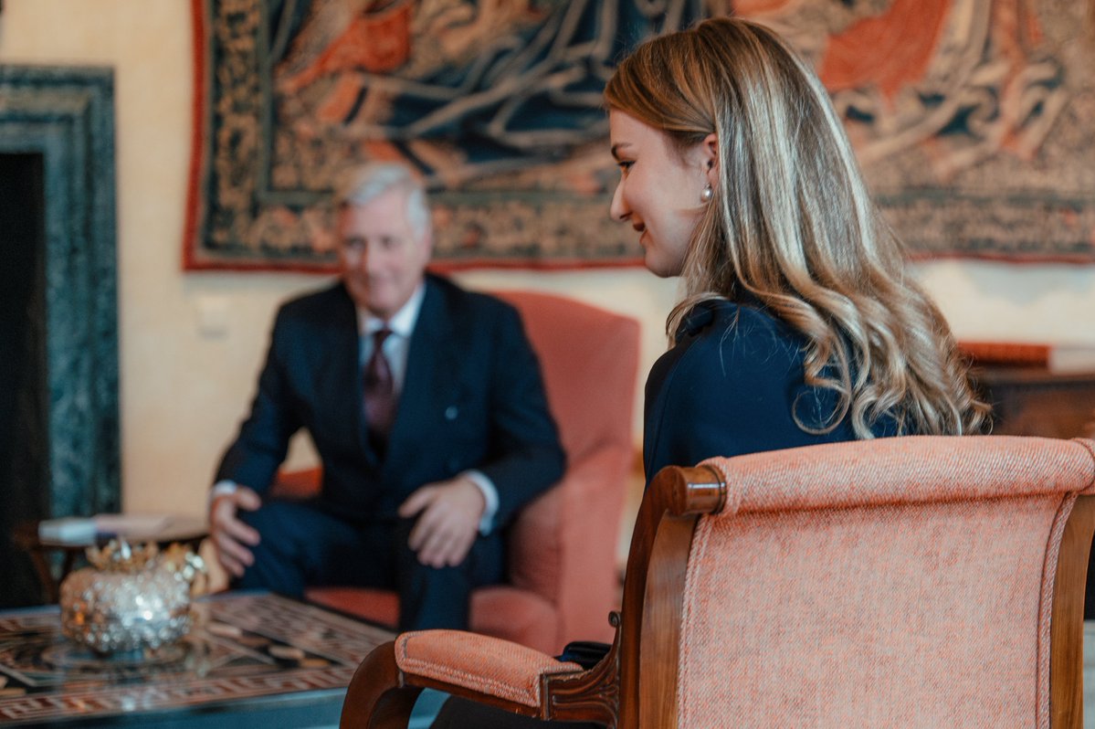 MonarchieBe's tweet image. Avant cela, le Roi a reçu en audience les présidents du Parlement européen, de la Commission européenne et du Conseil européen, avec la Princesse Elisabeth et ministre des Affaires étrangères Maxime Prévot.